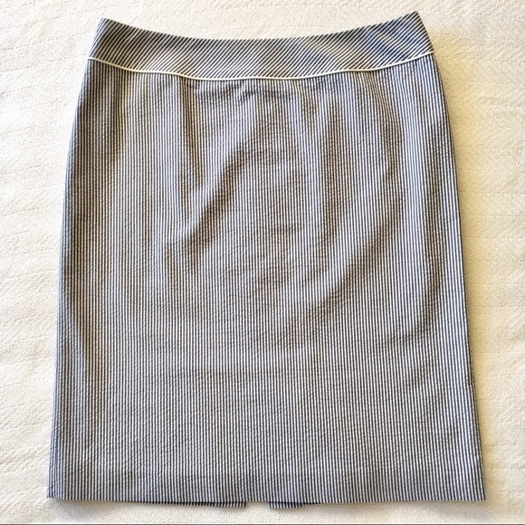 Tahari Seersucker Pencil Skirt - Blue/white sz 10 - Picture 1 of 8
